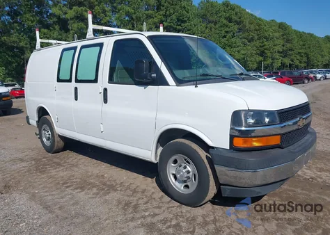 2017 Chevrolet Express 2500 Work Van from USA, damaged, VIN 1GCWGAFF8H1184147